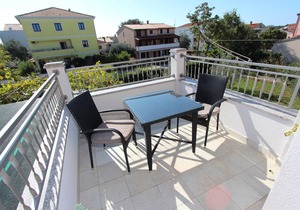 MALVINA #4 One-Bedroom Apartment