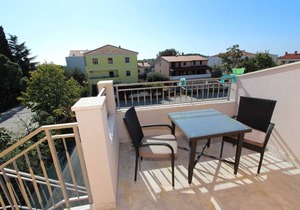 MALVINA 5 One-Bedroom Apartment