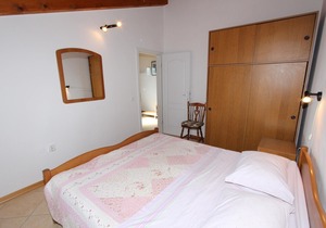 MALVINA #5 One-Bedroom Apartment