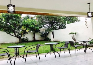 Mango Boulevard Hotel