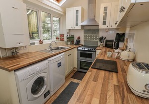MANOD VIEW, pet friendly in Blaenau Ffestiniog