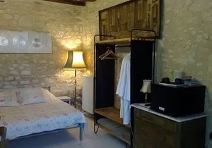 Manoir Le Cristal bed and breakfast, Futuroscope at 27 euros! (ground floor)