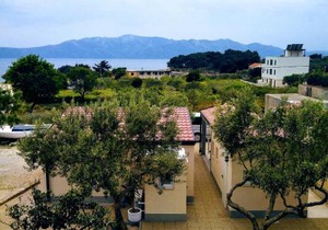 Manora guest house Sucuraj