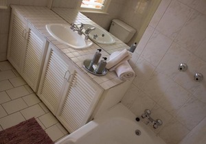 Maple's Guest House