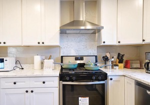 @ Marbella Lane - 3BR SFR 2Floor DTWN SJ Ldry