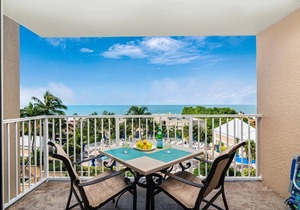 Marco Beach Ocean Suite 910 - Remodeled with Gulf View!