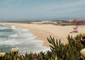 Mare Cheia (High Tide) Beach and Surf Apartments