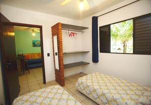 MARESIAS! = FLAT 04 = EXCELLENT COND. CLOSED -16 FLATS WITH COZ. 1 TO 4 PEOPLE!