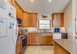 Margaritaville | 835 ft from the beach | Dog Friendly, Hot Tub | Corolla