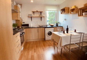 Maria- Bright and Modern City Center Apartment .