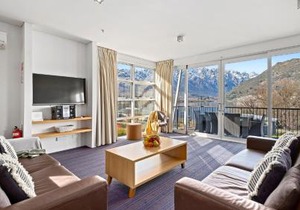 Marina Apartment 406