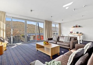 Marina Apartment 406