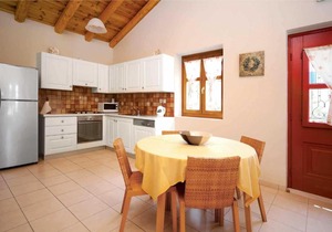 Markantonata Villa Sleeps 4 Air Con WiFi
