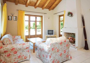 Markantonata Villa Sleeps 4 Air Con WiFi