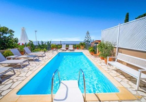Markantonata Villa Sleeps 5 with Pool Air Con and WiFi