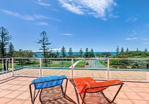 Marlin Cove Scarborough - water views & walk to cafes