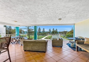 Marlin Cove Scarborough - water views & walk to cafes