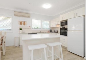 Martys Little Beach No 1 Two Story Apartment