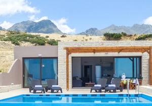 Mary 3, Waterfront villa, Private pool, Tavern