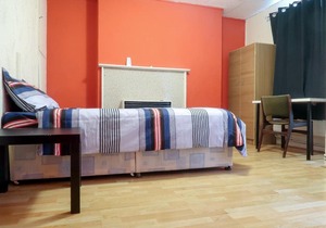 MAYDWELL HOUSE - DELUXE GUEST ROOM
