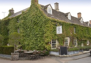 Meadow View - sleeps 4 guests in 2 bedrooms