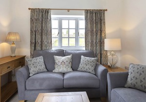 Meadow View - sleeps 4 guests in 2 bedrooms