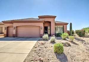 Mesa House on Golf Course with Backyard Oasis!