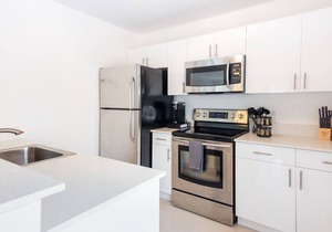 Miami Beach | 2bd Suite Steps from the Beach!