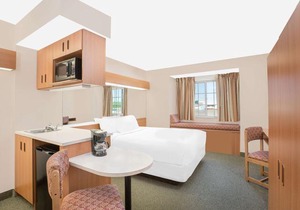 Microtel Inn & Suites by Wyndham Colfax/Newton