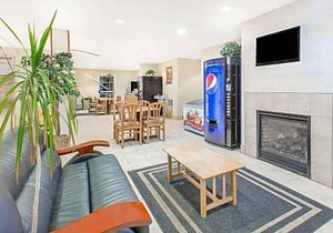 Microtel Inn & Suites by Wyndham Colfax