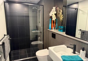 Midnight Luxe 1BR 1Bath Apartment 104 in the heart of Braddon Pool Sauna Secure Parking Wine WiFi