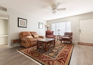 Midtown 2BR by St. Joseph's | *Covered Parking*