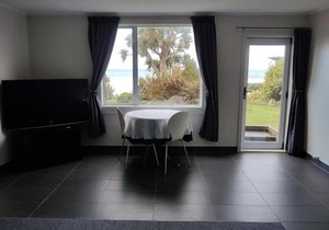 Mike & Jenny's Kaka Point Accommodation
