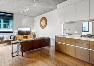 Minimalistic Prahran Apartment with Balcony