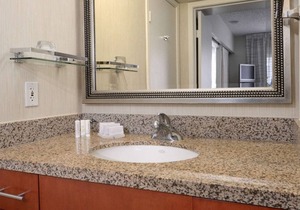 Minutes from Southern Methodist University! FREE Parking, Pets are welcome, Pool
