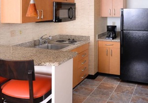 Minutes from Southern Methodist University! FREE Parking, Pets are welcome, Pool