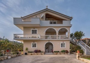 Mitros Apartment