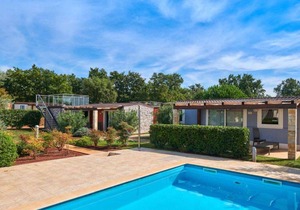Mobilehome In Park Umag