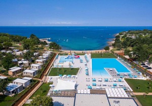 Mobilehome In Park Umag