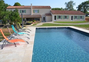 Mobilhome à la Ferme Avec Piscine