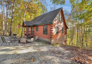 Mockingbird Cabin at Hummingbird Hills (Hocking Hills area)