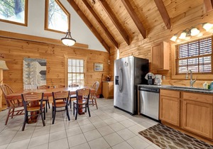 Mockingbird Cabin (Hocking Hills area)