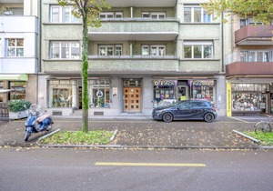 Mod Wiedikon 2.5 Room w/Storage & W/D, 1 min to Market, by Blueground