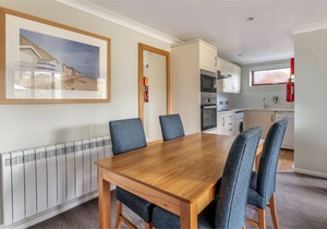 Modern 1-Bed Apartment | Seaside Resort | Sleeps 4