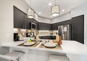 Modern 1BR | Kitchen + Laundry | Free WiFi | Menlo Park