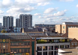 Modern 2 Bed,2 Bath East London apt with Balcony