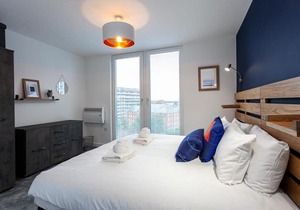 Modern 2 Bed Flat 5min to Old Trafford Stadium