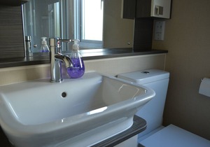 Modern 2 bedroom Lodge on the stunning Shorefield Country Park, Hampshire