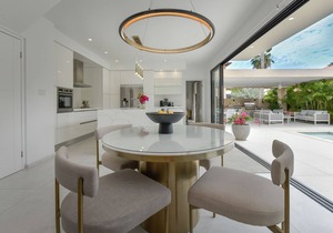 Modern 3BR home with PRIVATE POOL at Gold Coast Villas