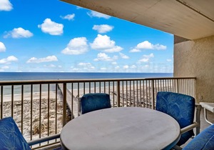 Modern and Beautiful 7th Floor condo with easy beach access. Exclusive fishing pier
